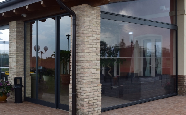 Il tessuto PVC Cristal pu&ograve; presentare difetti?